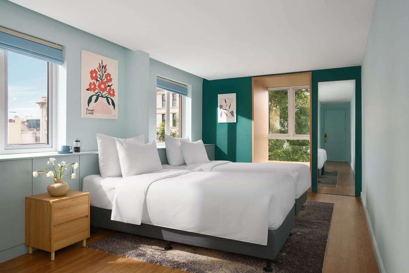 Deluxe Room Twin City View