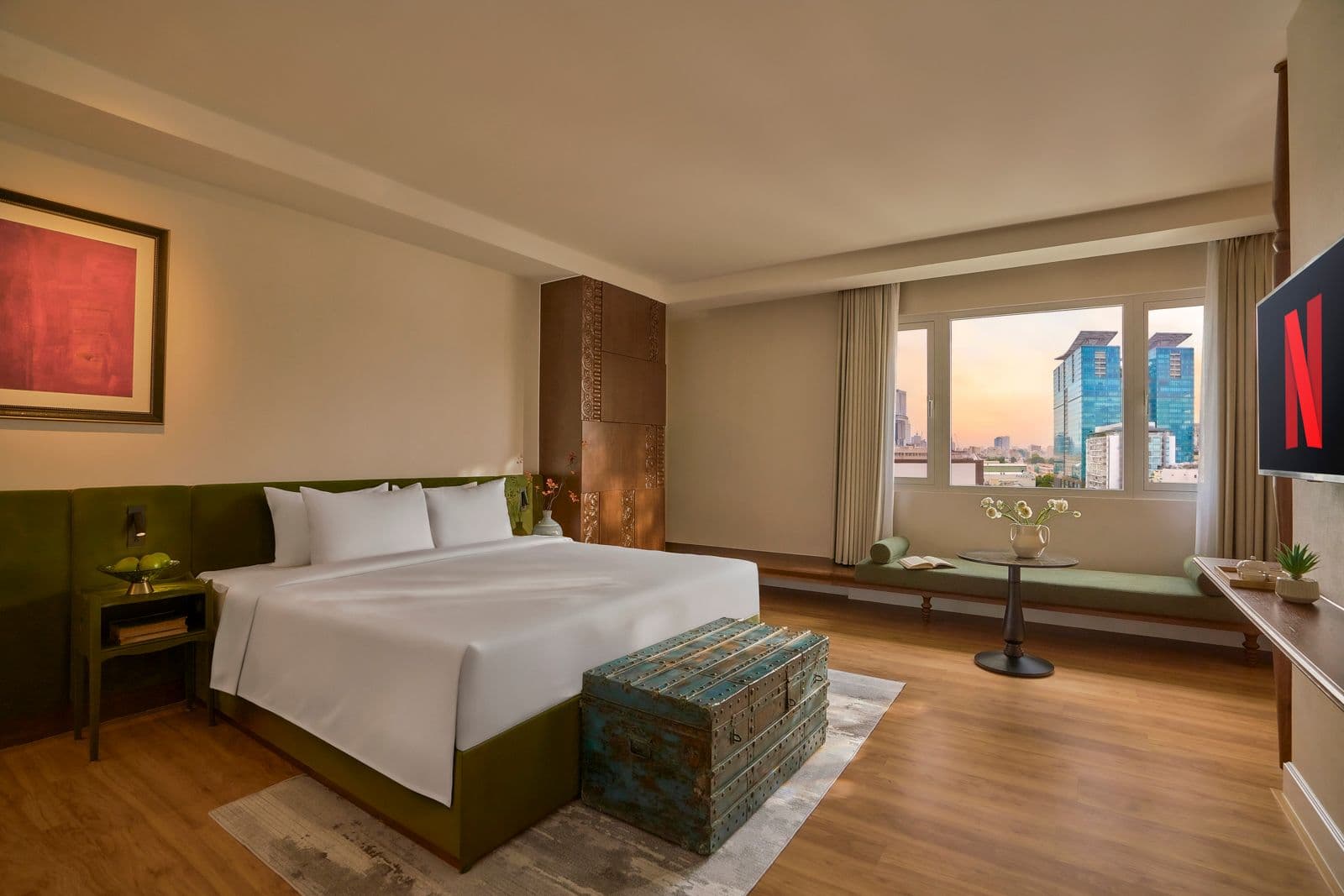Premier City View with Bathtub