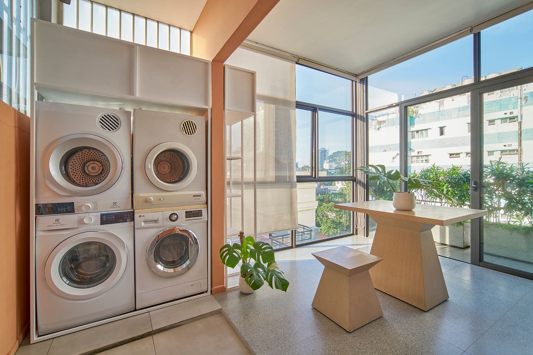 Express Nguyễn Văn Thủ 4